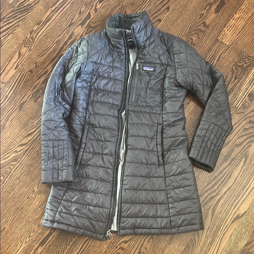 Patagonia Women's Long Quilted Puffer Coat - Charcoal Gray